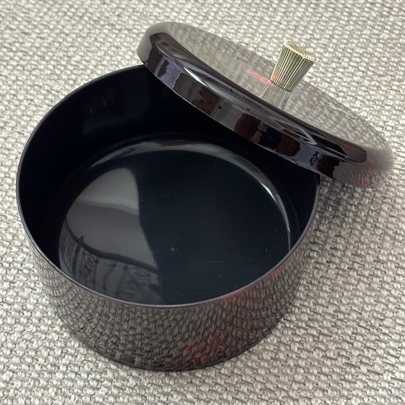 Asian-inspired Container - Picture 4 of 6